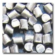 騰博環(huán)保磨料——不銹鋼丸-磨料簡介 不銹鋼丸主要用于拋丸機(jī)進(jìn)行工件的拋丸處理，由不銹鋼絲切段而成的磨料呈圓柱形，主要用于大型鍛鑄···