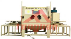 （非標準型）推車轉臺式手動噴砂機-噴砂設備特點 騰博噴砂機械廠（非標準型）推車轉臺式手動噴砂機設置活動推車轉盤工作，用以方便工件進行加工···